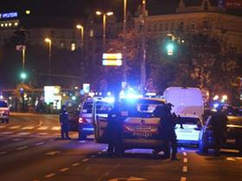 Attentato a Vienna: giornali nazionali e locali austriaci dedicano grande rilievo all’attacco terroristico