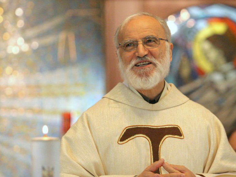 Avvento: padre Cantalamessa, “la scia dei credenti comincia con la fede di Maria” Avvento: padre Cantalamessa, “la scia dei credenti comincia con la fede di Maria”