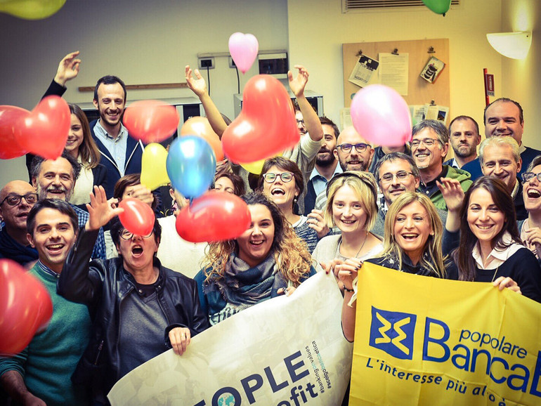 Banca Etica. L'assemblea dei soci approva il bilancio, rinnova il CdA e delibera un aumento del sovrapprezzo delle proprie azioni Banca Etica. L'assemblea dei soci approva il bilancio, rinnova il CdA e delibera un aumento del sovrapprezzo delle proprie azioni