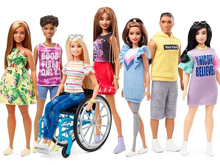 Barbie sempre più inclusive: figli e genitori promuovono la linea Fashionistas 2020