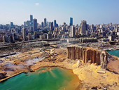 Beirut un mese dopo. Il racconto di chi ha vissuto i trenta giorni più tragici del Libano