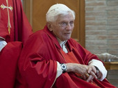 Benedetto XVI: Bruni, “condizione stazionaria”