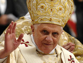 Benedetto XVI: in preghiera anche in Russia. Mons. Pezzi (Mosca), “che il Signore lo fortifichi di fronte a questa prova”