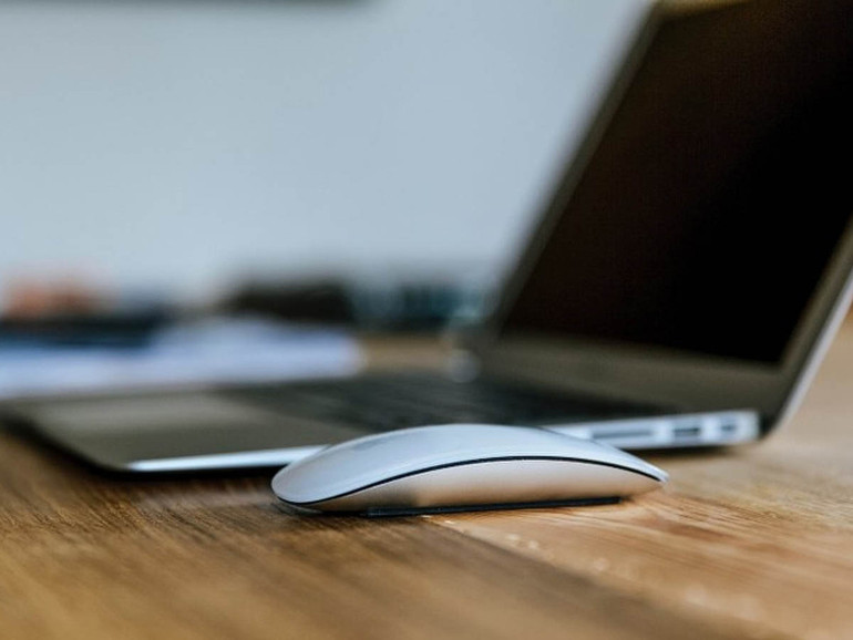 Brescia. Sei milioni di euro contro la povertà digitale Brescia. Sei milioni di euro contro la povertà digitale