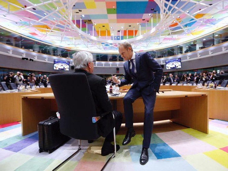 Brexit: Tusk e Juncker scrivono alla premier May. “Impegno per un recesso ordinato” evitando conseguenze negative