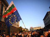 Bulgaria: Sofia bloccata dalle proteste, campeggi nelle piazze centrali. Non sono bastati il rimpasto del governo e le misure anti-Covid
