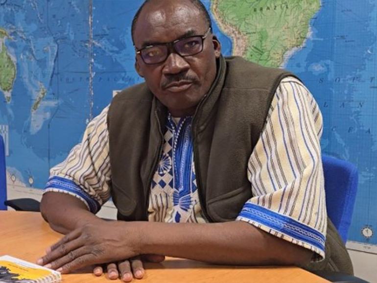 Burkina Faso: don Sere (segretario generale Caritas) in visita in Italia, “vi ringrazio per la vostra sollecitudine” e che “Dio conceda che la... Burkina Faso: don Sere (segretario generale Caritas) in visita in Italia, “vi ringrazio per la vostra sollecitudine” e che “Dio conceda che la...