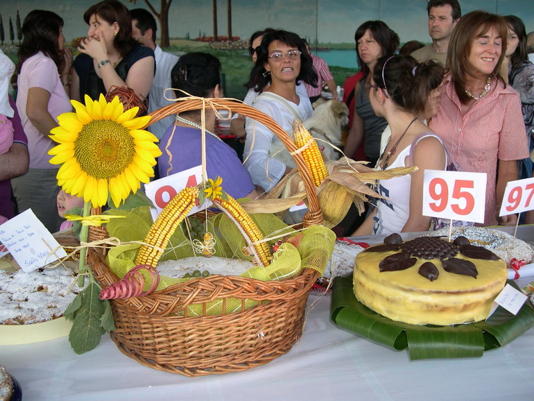 Busiago Vecchio. Paese in festa per la pannocchia