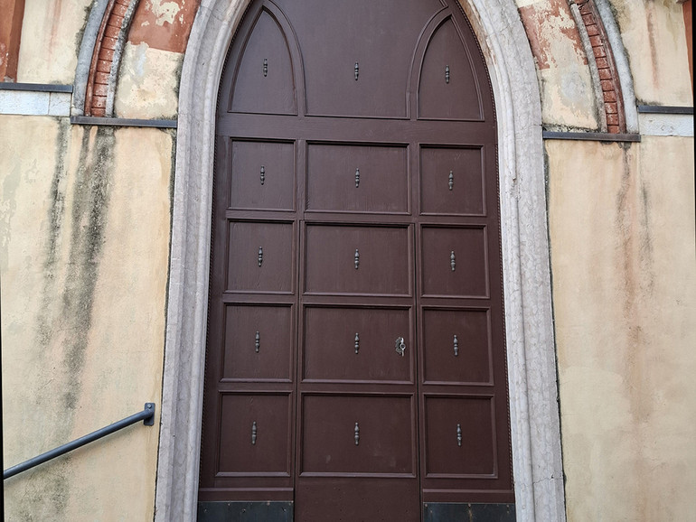 Caltrano. È stato restaurato il primo portone della chiesa parrocchiale Caltrano. È stato restaurato il primo portone della chiesa parrocchiale