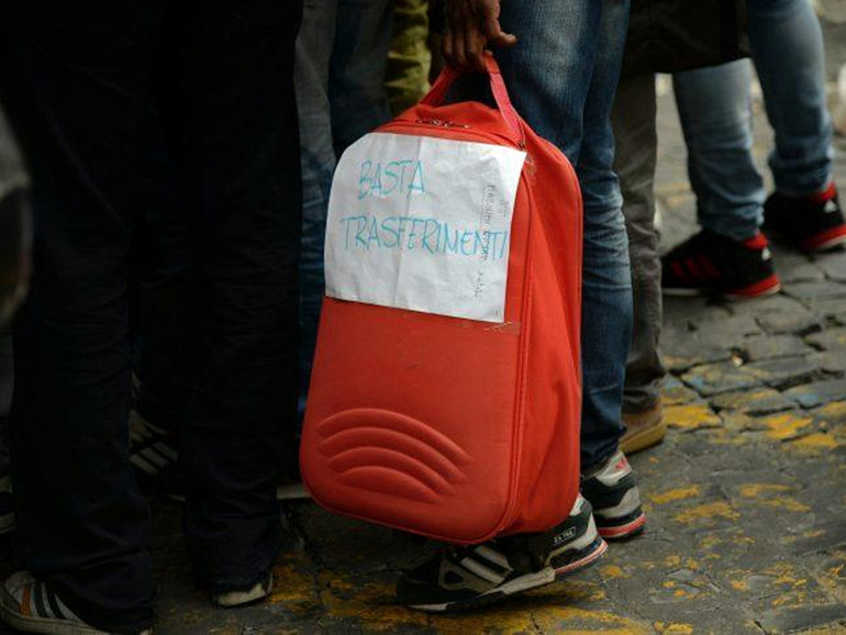 Cara di Castelnuovo: un centinaio di famiglie disposte ad accogliere i migranti sgomberati