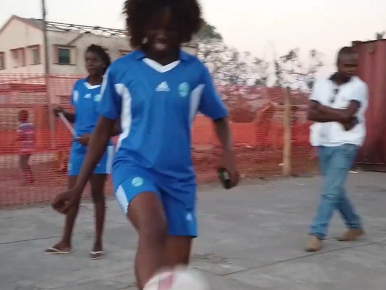 Ciclone Idai: il calcio femminile in campo per costruire il centro per il colera
