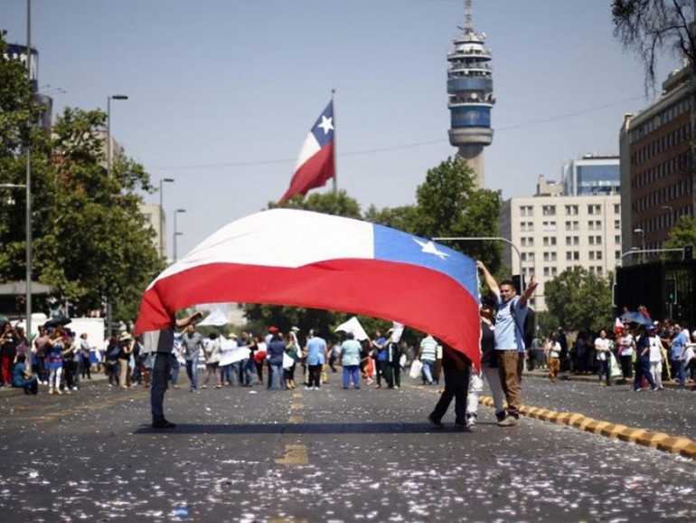 Cile. Prosegue il cammino della nuova Costituzione, ma la strada è tortuosa e i dubbi sono molti