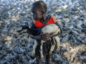 Clima, Unicef: oltre 27 milioni di bambini a rischio per le inondazioni devastanti