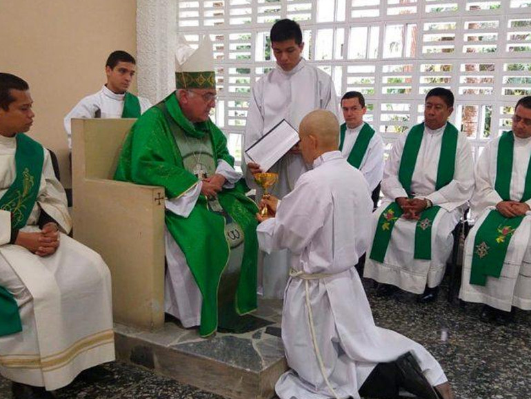 Colombia: giovane seminarista malato terminale sarà ordinato diacono e sacerdote il 24 e 25 settembre grazie a dispensa del Vaticano