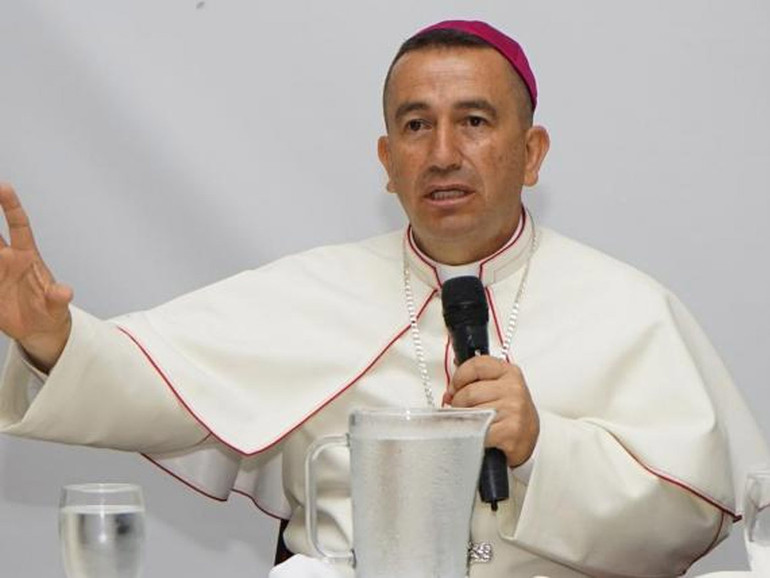 Colombia. Il vescovo Jaramillo minacciato di morte: “Sono tranquillo. Devo restare con il mio popolo”