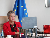 Commissione Ue: rapporto su migrazione e asilo. Johansson, “urgente europeizzare la politica migratoria”