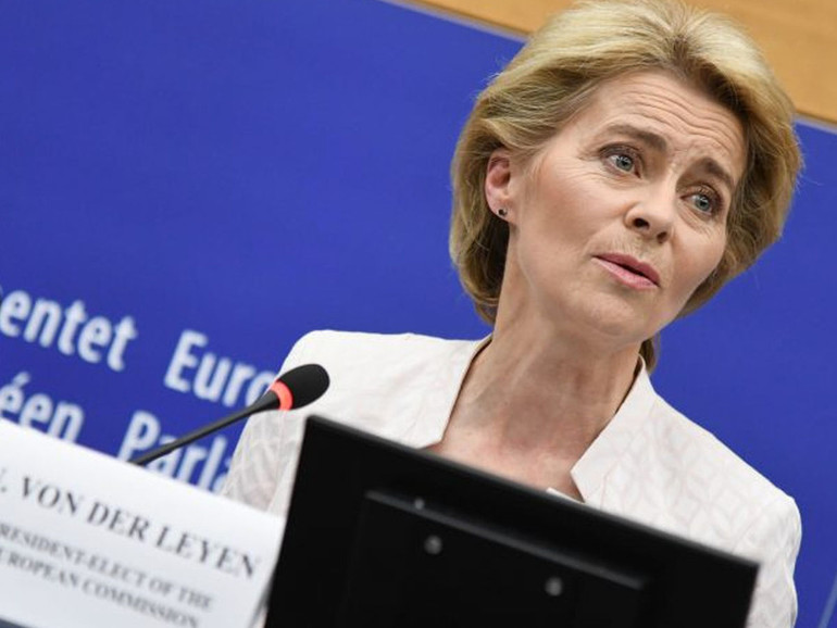 Commissione Ue: Ursula von der Leyen presenta la squadra. “Flessibile, moderna, agile” per “servire l’Europa con dedizione”