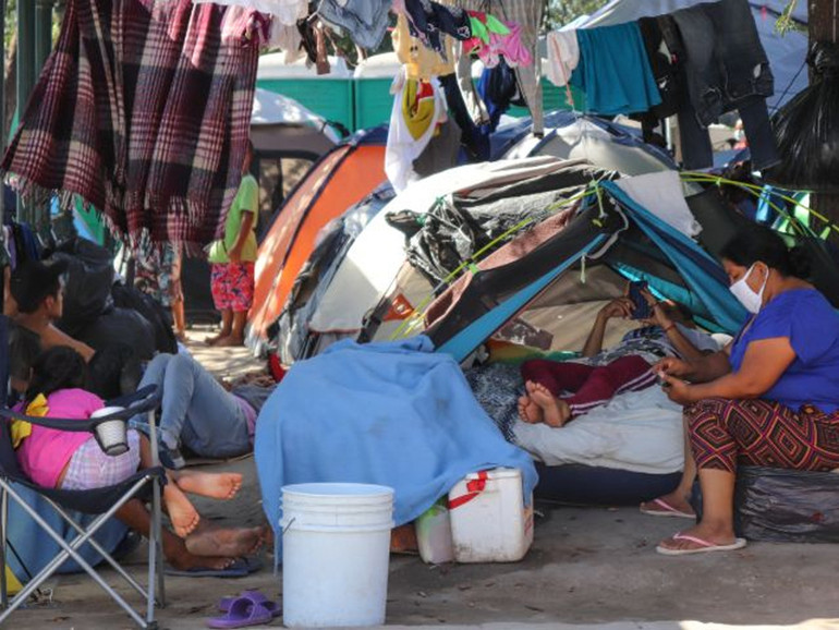 Confine Usa-Messico: le frustate sui migranti, il Titolo 42 e le violazioni dei diritti