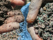 Congo, estrazione di cobalto e rame per le batterie ricaricabili viola i diritti umani