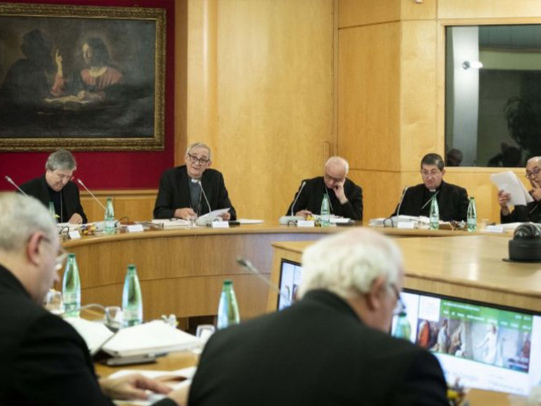 Consiglio permanente: Cei, la Chiesa come “minoranza creativa” ed “esperienza di popolo” Consiglio permanente: Cei, la Chiesa come “minoranza creativa” ed “esperienza di popolo”