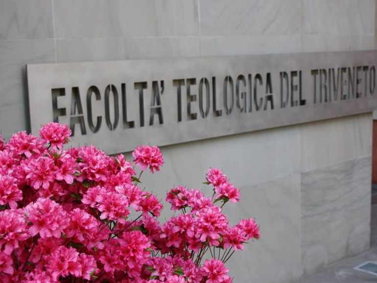 Convegno alla Facoltà Teologica del Triveneto: il ruolo del Giurista nella risoluzione dei conflitti familiari e sociali Convegno alla Facoltà Teologica del Triveneto: il ruolo del Giurista nella risoluzione dei conflitti familiari e sociali