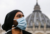 Coronavirus: Bruni, “nessuna allerta” in Vaticano, spedite in Cina 700mila mascherine