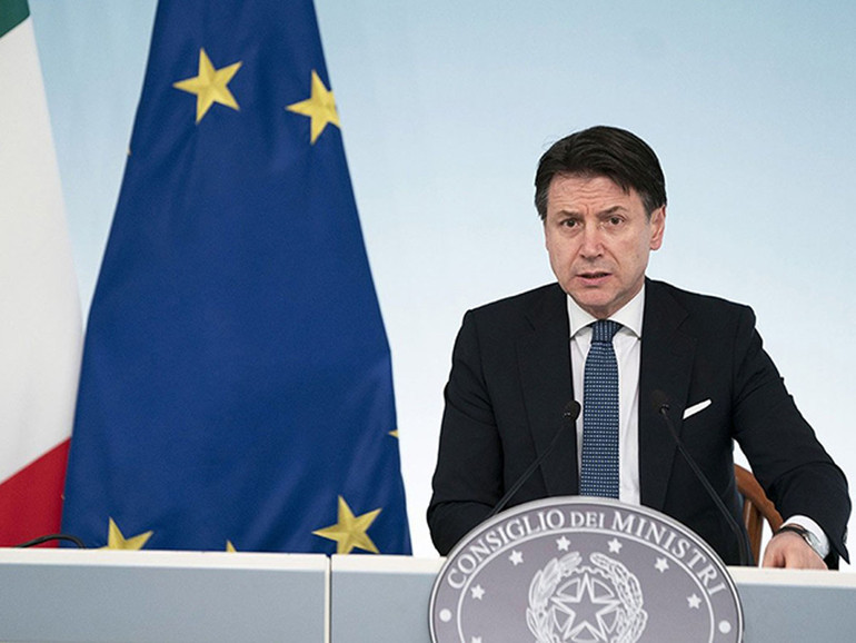 Coronavirus, Conte: “Ue sia all’altezza o dovremo abbandonare il sogno europeo” Coronavirus, Conte: “Ue sia all’altezza o dovremo abbandonare il sogno europeo”