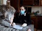 Coronavirus. La pensione agli anziani la consegnano i Carabinieri in accordo con Poste italiane
