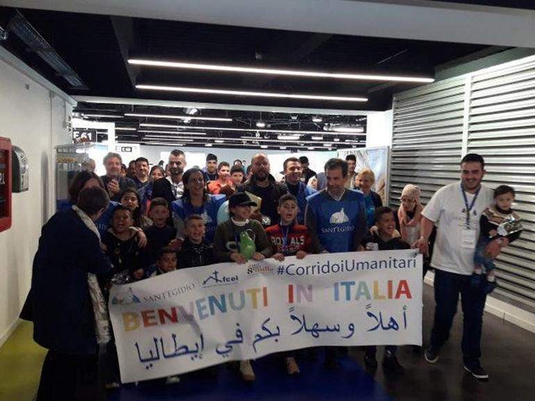 Corridoi umanitari: arrivati a Fiumicino 54 profughi dal Libano. “Siate anche voi protagonisti del mondo migliore di domani in Italia”