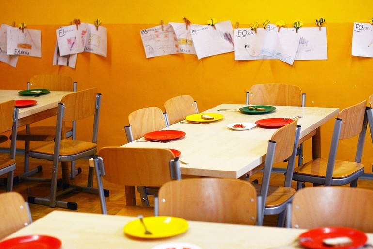 Cosa mangiano i nostri figli a scuola? Una mensa su 5 risulta irregolare. 