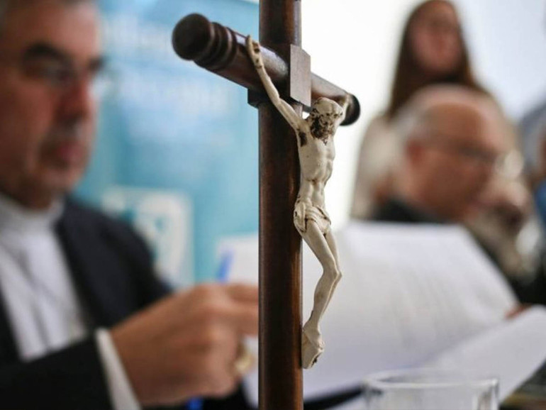 Costa Rica: Conferenza episcopale, realizzati codice di condotta e un sito web per prevenire gli abusi da parte del clero