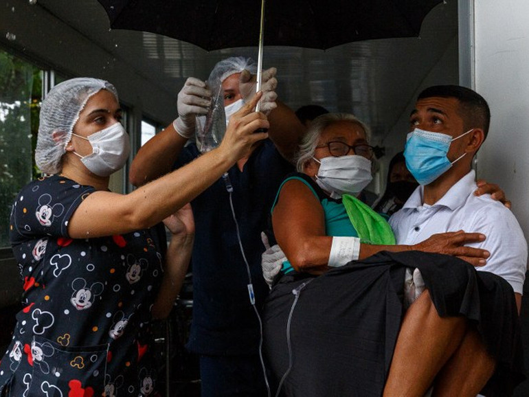 Covid in Brasile, "ospedali pieni in Amazzonia e ossigeno insufficiente"