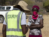 Covid, Oxfam e Emergency: “Africa senza mezzi di fronte alla terza ondata, servono vaccini!”