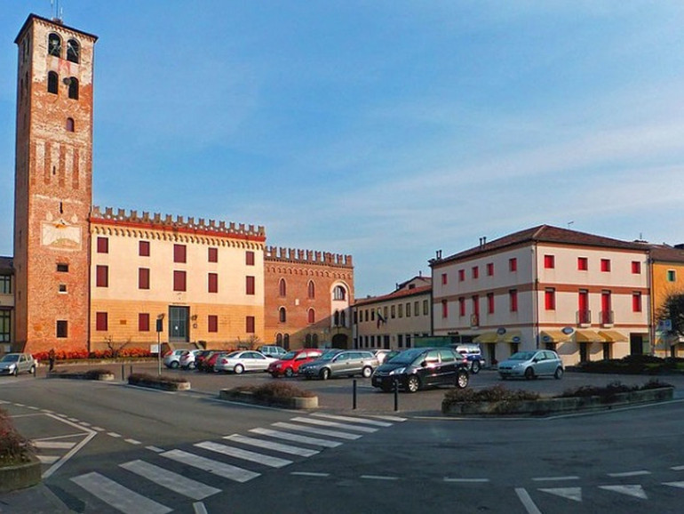 Cultura con un “click”. Camposampiero sbarca su Wikipedia e i suoi monumenti avranno i Qr-Code Cultura con un “click”. Camposampiero sbarca su Wikipedia e i suoi monumenti avranno i Qr-Code