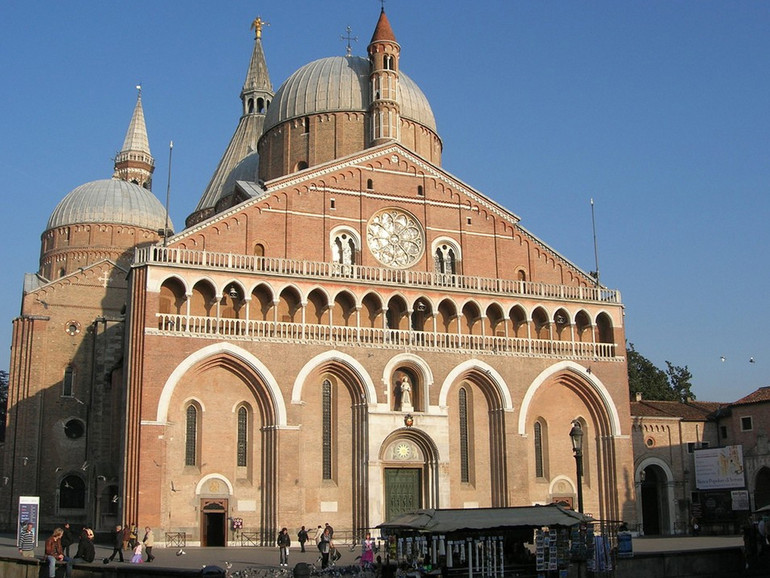 Da Sant’Antonio a Sant’Antonio, la Basilica di Padova aiuta la chiesa antoniana di Colombo in Sri Lanka Da Sant’Antonio a Sant’Antonio, la Basilica di Padova aiuta la chiesa antoniana di Colombo in Sri Lanka