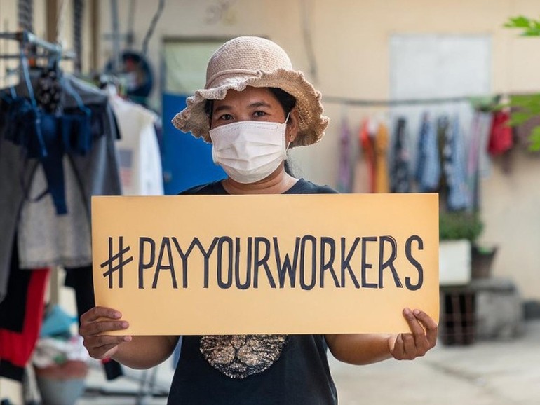 Diritti, Campagna Abiti Puliti: “Amazon paghi subito tutte le lavoratrici e i lavoratori”