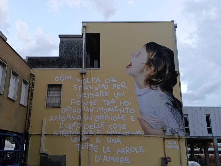 Dolo. Il murale dedicato a Calvino nel “borgo” della street art
