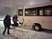 Don Moreno Cattelan: da Leopoli alla Romania, 700 chilometri sotto la neve per mettere al sicuro 8 ragazzi con disabilità