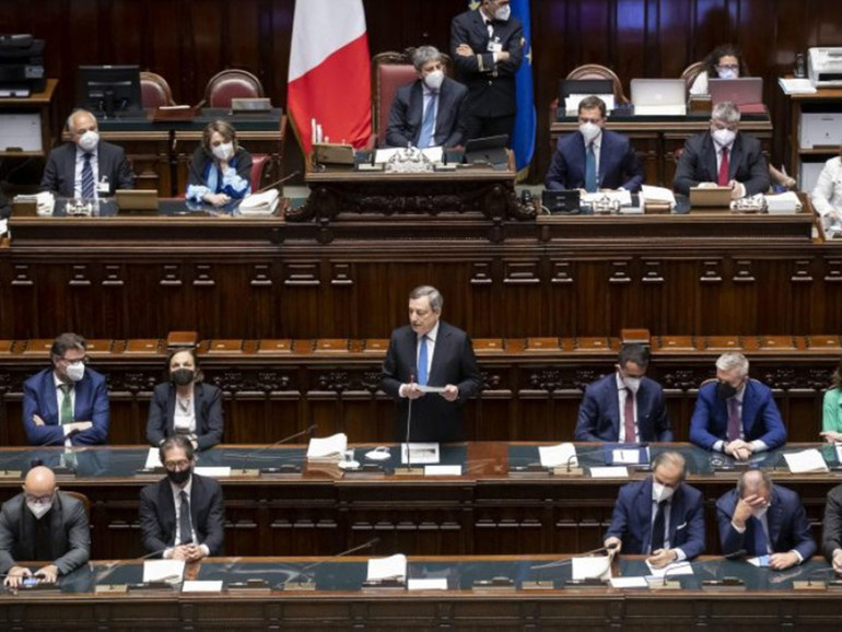 Draghi alle Camere: “L’Italia è per il cessate il fuoco e negoziati”