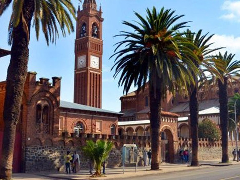 Eritrea: i vescovi protestano contro la nazionalizzazione di scuole e ospedali, “se non è odio contro la fede cos’è?”