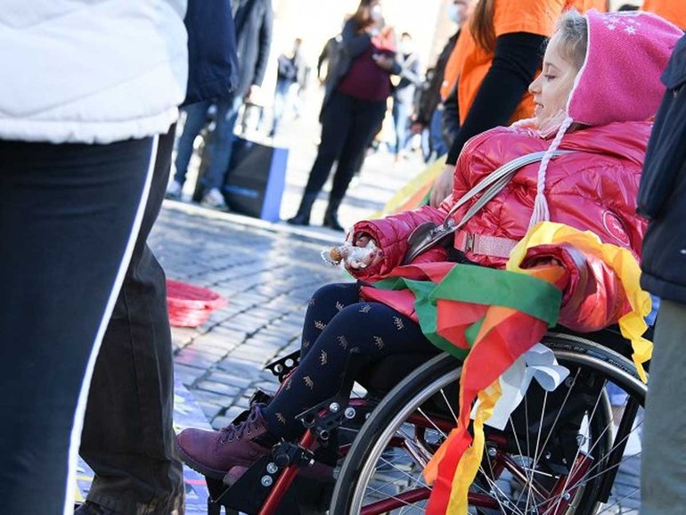 Eurostat: “la povertà minaccia le persone disabili”. Maggiori rischi in Bulgaria, situazione migliore in Slovacchia e Paesi del nord