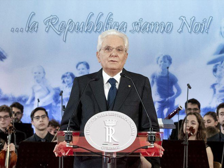 Festa della Repubblica: Mattarella, “libertà e democrazia incompatibili con chi fomenta scontri e ricerca un nemico"