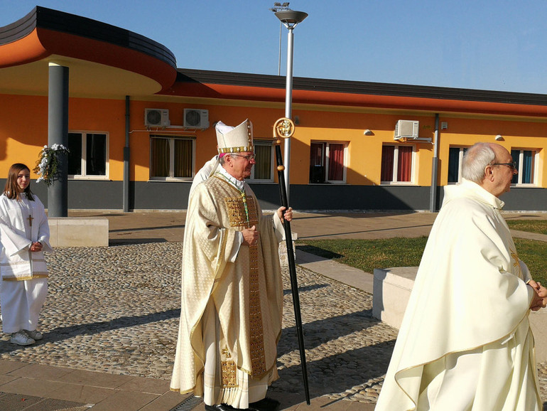 Festa delle genti: dal vescovo Claudio l'invito a costruire un mondo di pace e fraternità Festa delle genti: dal vescovo Claudio l'invito a costruire un mondo di pace e fraternità
