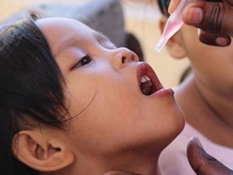 Filippine: crollano le vaccinazioni e il morbillo fa strage di bambini
