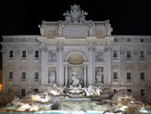 Fontana di Trevi, si cambia: monete a bando, meno aiuti per i poveri di Roma