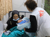 Gaza, Medici senza Frontiere: “Diventare madri è una sfida quotidiana”