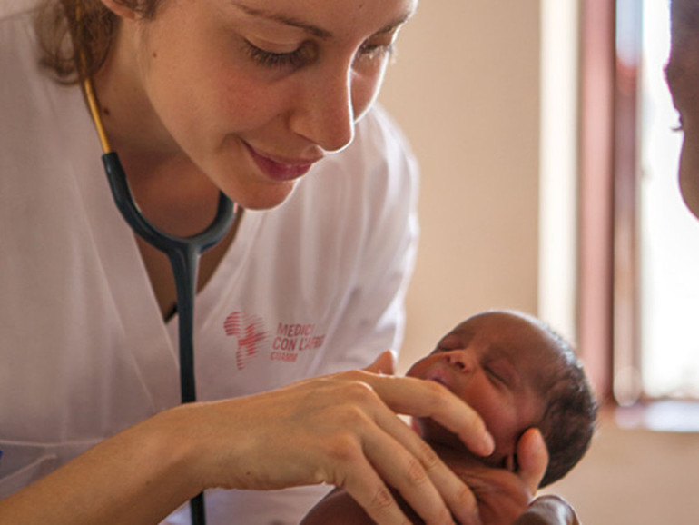 Giornata Internazionale degli infermieri: pilastri della cura, ancor più indispensabili in Africa