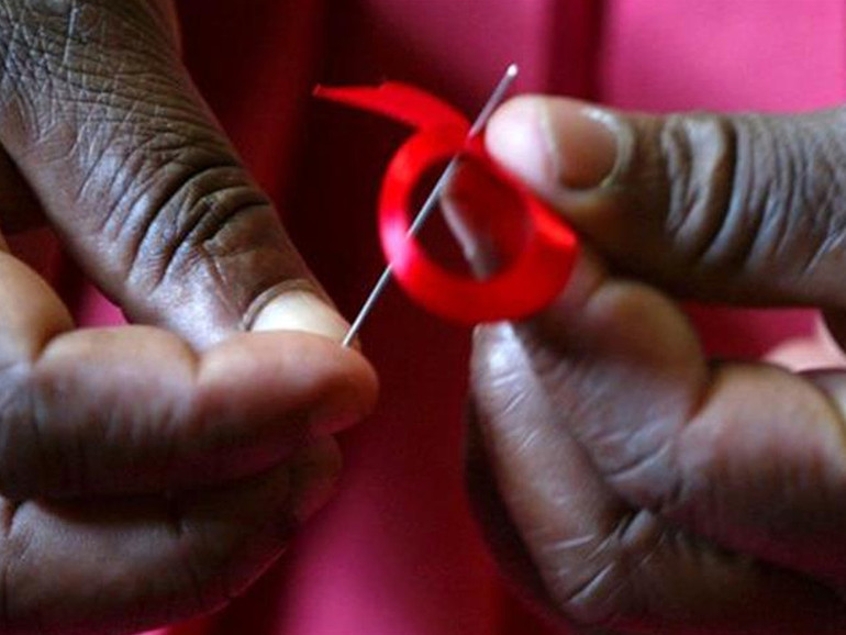 Giornata mondiale Aids, nel 2020 contagiato dall’Hiv un bambino ogni 2 minuti