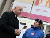 Giornata mondiale poveri: la solidarietà nel presidio sanitario in piazza San Pietro. Mons. Fisichella, “un segno ed una provocazione”