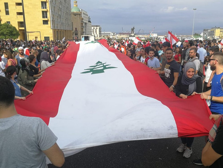 Giornata per il Libano: mons. Rahmé (Baalbeck), “domani un dossier sul Paese a Papa Francesco”